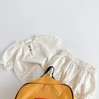 2023, Корейский Летний комплект одежды из 2 предметов для маленьких девочек, Хлопковый комбинезон с цветочным рисунком, Шорты, костюм с рукавом-фонариком и пуговицами для маленьких девочек